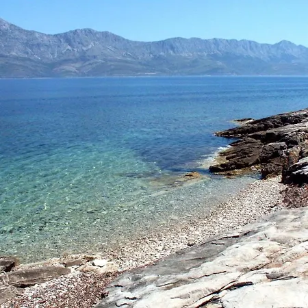 Seaside House Sucuraj, Hvar - 5718 Feriehus